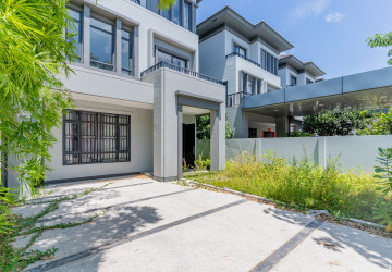 5 Bedroom Queen B Villa For Rent - Chip Mong 598, Khan Russey Keo, Phnom Penh thumbnail