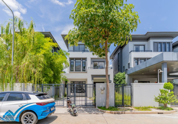 5 Bedroom Queen B Villa For Rent - Chip Mong 598, Khan Russey Keo, Phnom Penh thumbnail