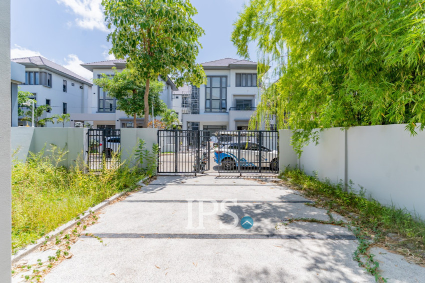 5 Bedroom Queen B Villa For Rent - Chip Mong 598, Khan Russey Keo, Phnom Penh