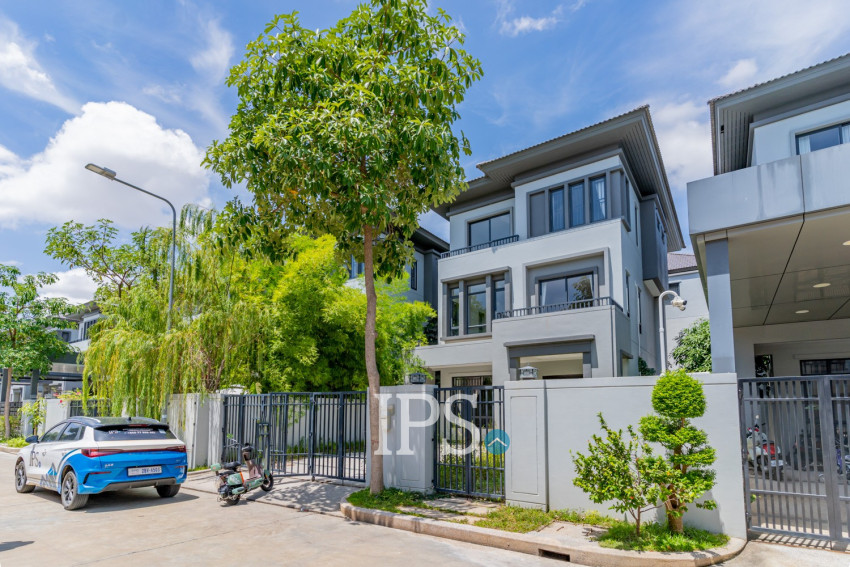 5 Bedroom Queen B Villa For Rent - Chip Mong 598, Khan Russey Keo, Phnom Penh