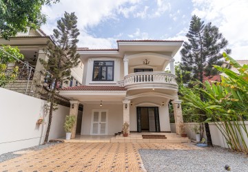 6 Bedroom Villa For Rent - Toul Kork, Phnom Penh thumbnail