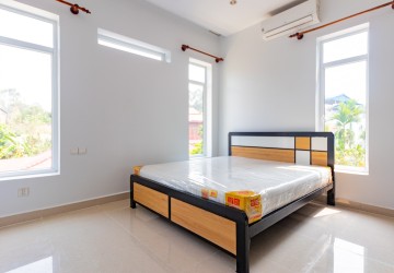 2 Bedroom Apartment For Rent - Slor Kram, Siem Reap thumbnail