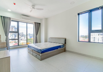 2 Bedroom Serviced Apartment For Rent - Tonle Bassac, Phnom Penh thumbnail