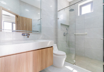 2 Bedroom Serviced Apartment For Rent - Tonle Bassac, Phnom Penh thumbnail