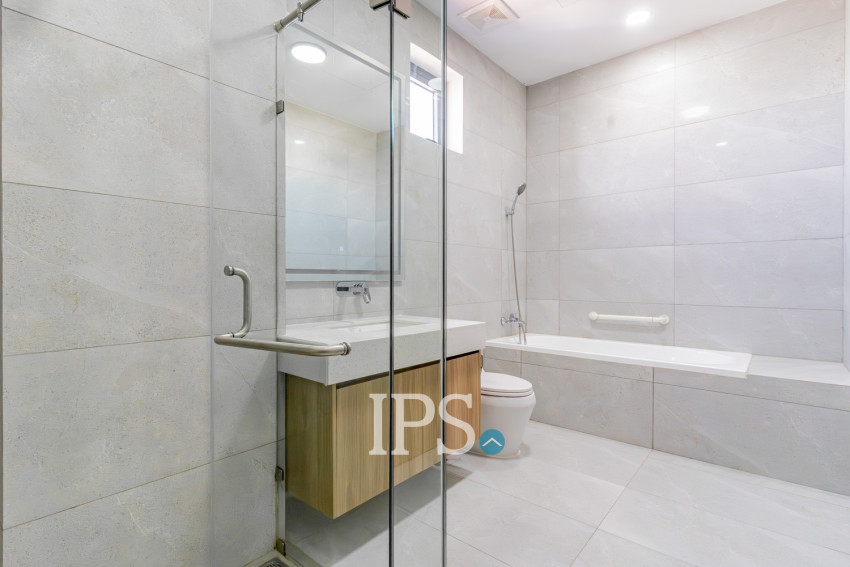 2 Bedroom Serviced Apartment For Rent - Tonle Bassac, Phnom Penh