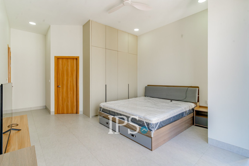 2 Bedroom Serviced Apartment For Rent - Tonle Bassac, Phnom Penh