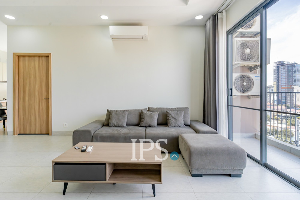 2 Bedroom Serviced Apartment For Rent - Tonle Bassac, Phnom Penh - Image 4