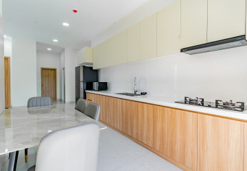 2 Bedroom Serviced Apartment For Rent - Tonle Bassac, Phnom Penh thumbnail