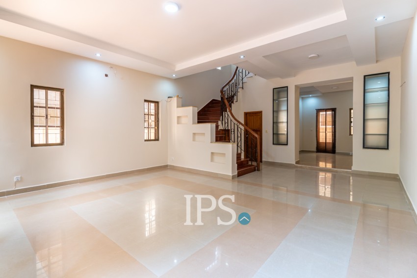 4 Bedroom Villa For Rent - Kouk Khleang, Phnom Penh