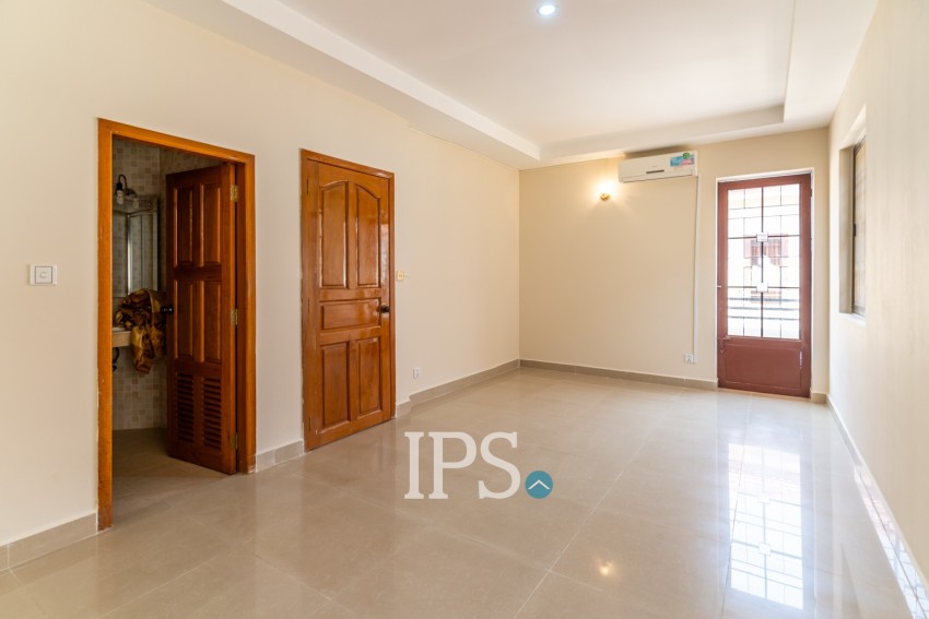 4 Bedroom Villa For Rent - Kouk Khleang, Phnom Penh