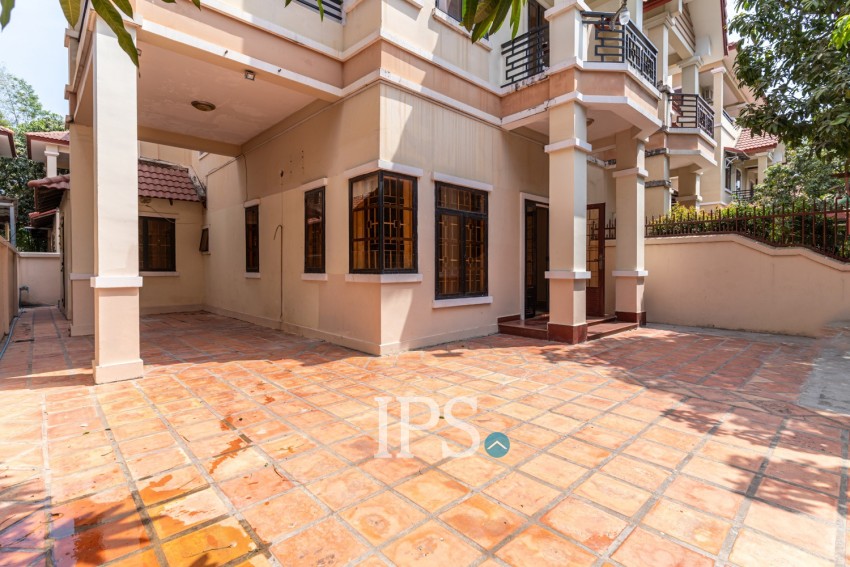 4 Bedroom Villa For Rent - Kouk Khleang, Phnom Penh