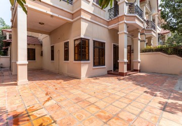 4 Bedroom Villa For Rent - Kouk Khleang, Phnom Penh thumbnail