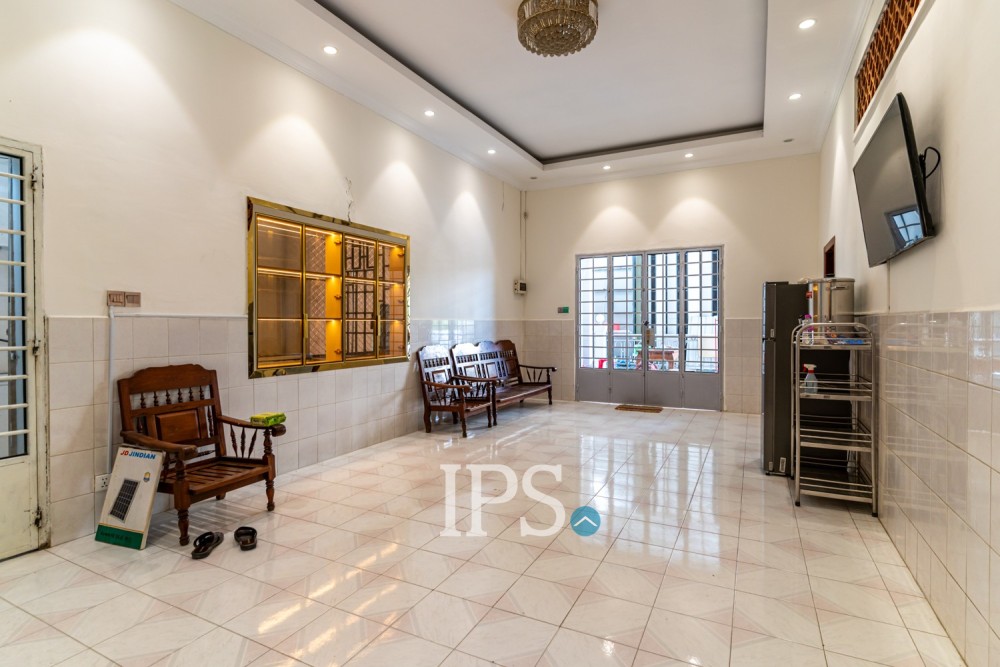 Renovated 2 Bedroom Apartment For Rent - BKK1, Phnom Penh