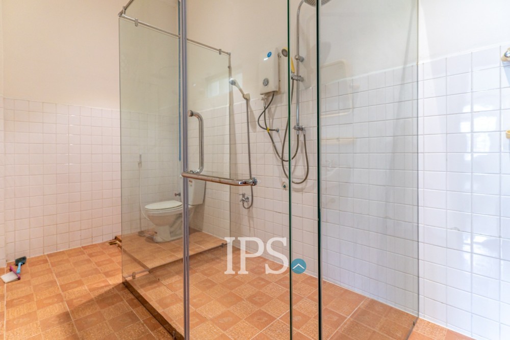 Renovated 2 Bedroom Apartment For Rent - BKK1, Phnom Penh - Image 16