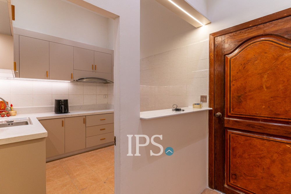 Renovated 2 Bedroom Apartment For Rent - BKK1, Phnom Penh - Image 7