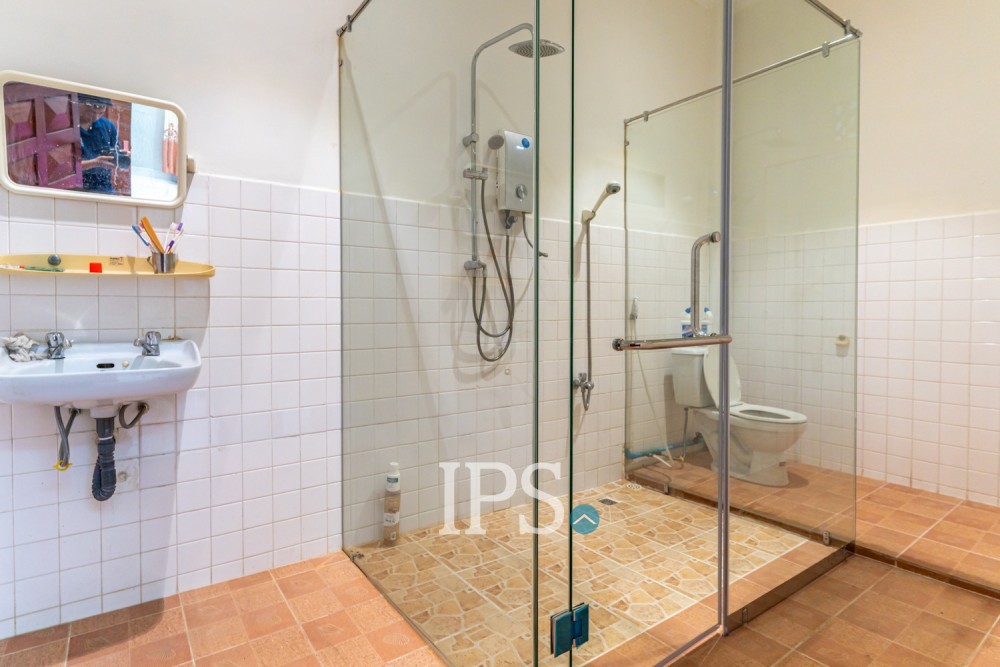 Renovated 2 Bedroom Apartment For Rent - BKK1, Phnom Penh - Image 15