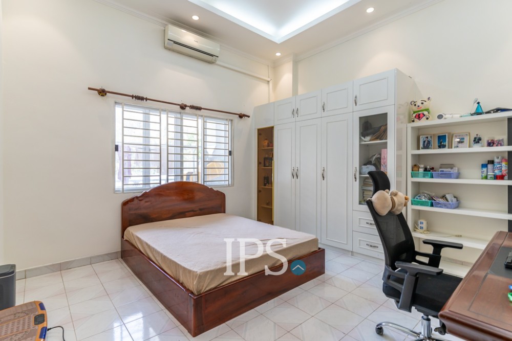 Renovated 2 Bedroom Apartment For Rent - BKK1, Phnom Penh - Image 11