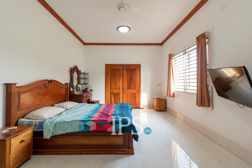 5 Bedroom House For Sale - Sangkat Siem Reap, Siem Reap
