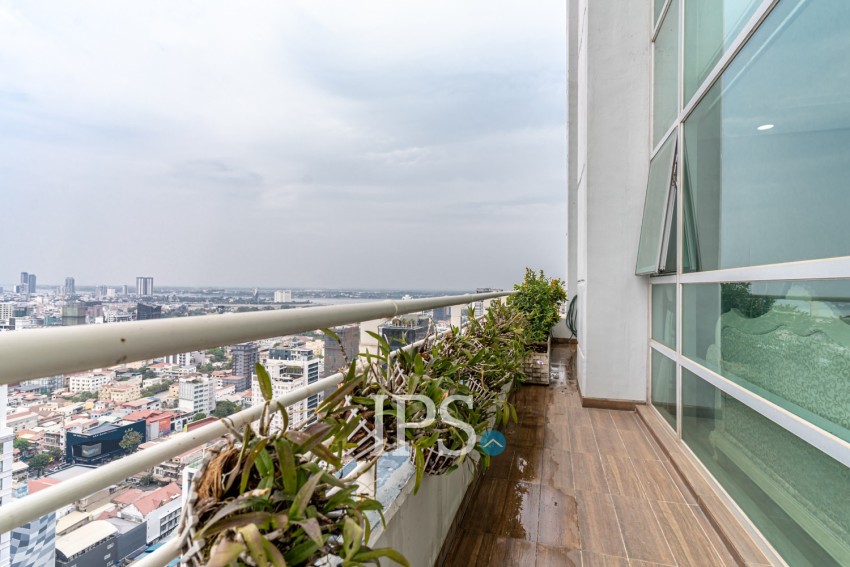 4 Bedroom Penthouse  For Rent - DeCastle Royal, BKK1, Phnom Penh