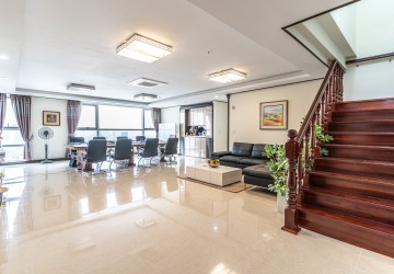 4 Bedroom Penthouse  For Rent - DeCastle Royal, BKK1, Phnom Penh thumbnail