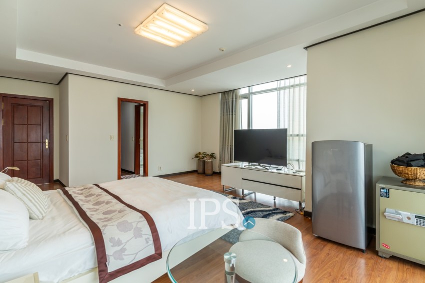 4 Bedroom Penthouse  For Rent - DeCastle Royal, BKK1, Phnom Penh