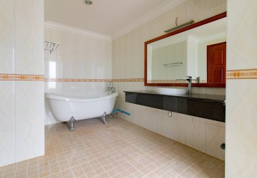 2 Bedroom Apartment For Rent - Sala Kamreuk, Siem Reap thumbnail