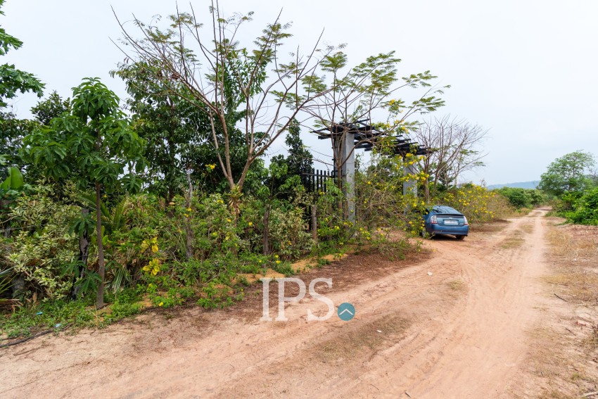 7,451 Sqm Land with 3 Bedroom Villa For Sale - Bantay Srei, Siem Reap