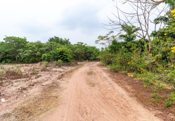 7,451 Sqm Land with 3 Bedroom Villa For Sale - Bantay Srei, Siem Reap thumbnail