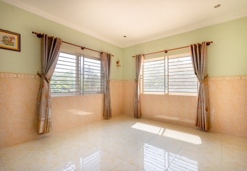 4 Bedroom House For Rent - Sala Kamreuk, Siem Reap thumbnail