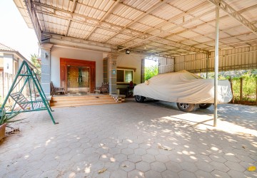 4 Bedroom House For Rent - Sala Kamreuk, Siem Reap thumbnail