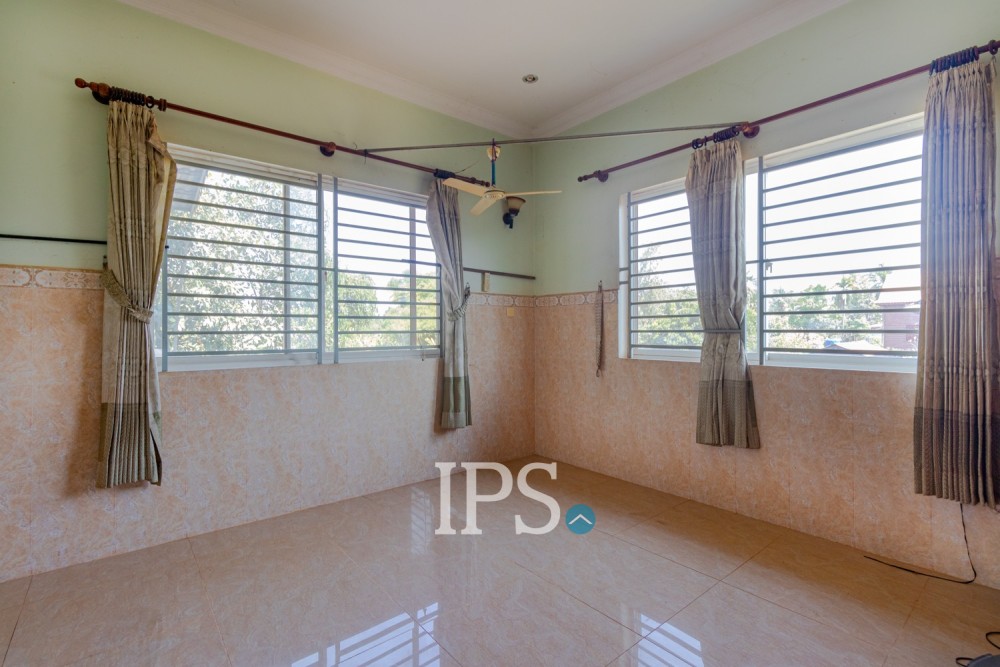 4 Bedroom House For Rent - Sala Kamreuk, Siem Reap - Image 12