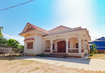 3 Bedroom House For Rent - Svay Dangkum, Siem Reap thumbnail