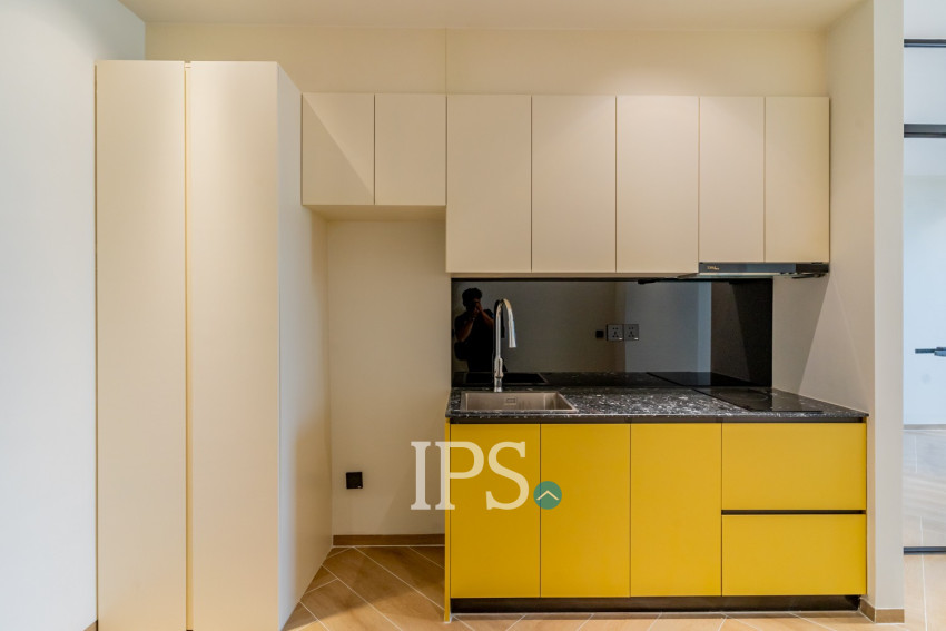 32nd Floor 1 Bedroom Condo Type B3 Resale - Time Square 306, BKK1, Phnom Penh