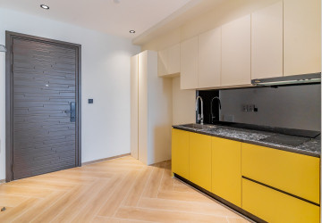 32nd Floor 1 Bedroom Condo Type B3 Resale - Time Square 306, BKK1, Phnom Penh thumbnail