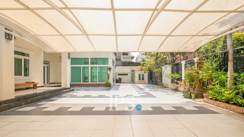 5 Bedroom Villa For Rent - Boeung Trabek, Phnom Penh