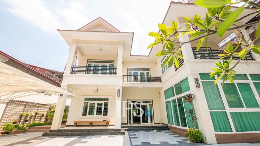 5 Bedroom Villa For Rent - Boeung Trabek, Phnom Penh