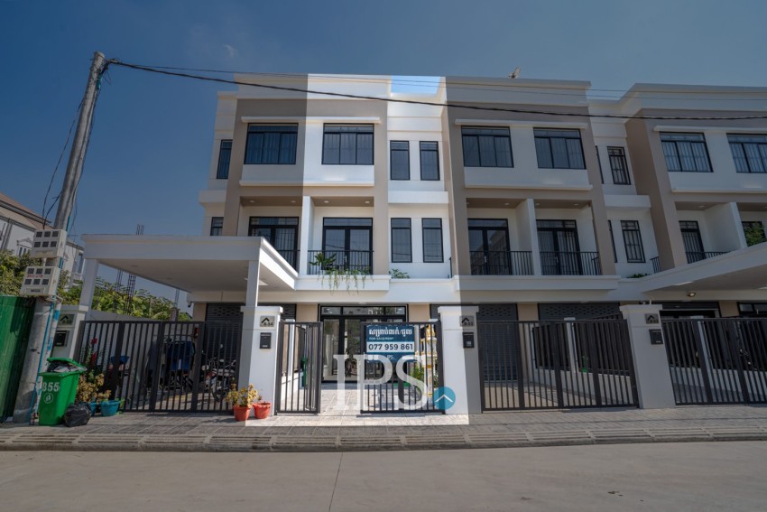 4 Bedroom Shophouse For Rent - Dangkao, Phnom Penh