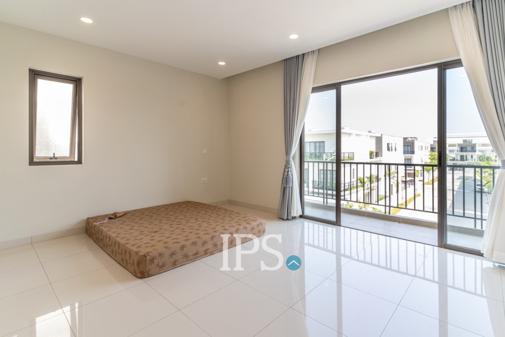 3 Bedroom Villa Kon Kat Laor For Rent - Borey Chankiri, Preaek Kampues, Phnom Penh - Image 8