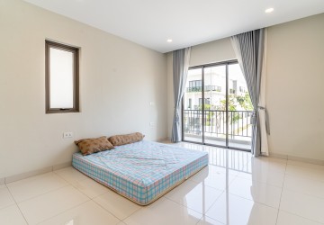 3 Bedroom Villa Kon Kat Laor For Rent - Borey Chankiri, Preaek Kampues, Phnom Penh thumbnail