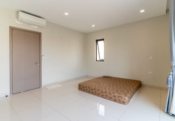 3 Bedroom Villa Kon Kat Laor For Rent - Borey Chankiri, Preaek Kampues, Phnom Penh thumbnail