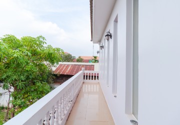 4 Bedroom Villa For Rent - Svay Dangkum, Siem Reap thumbnail