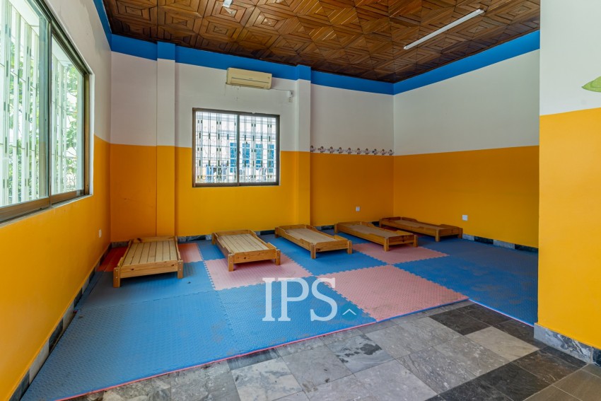 12 Room Commercial Villa For Rent - Boeung Kak 1, Phnom Penh