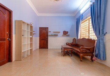 3 Bedroom Apartment For Rent - Svay Dangkum, Siem Reap thumbnail