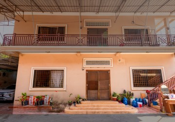 3 Bedroom Apartment For Rent - Svay Dangkum, Siem Reap thumbnail