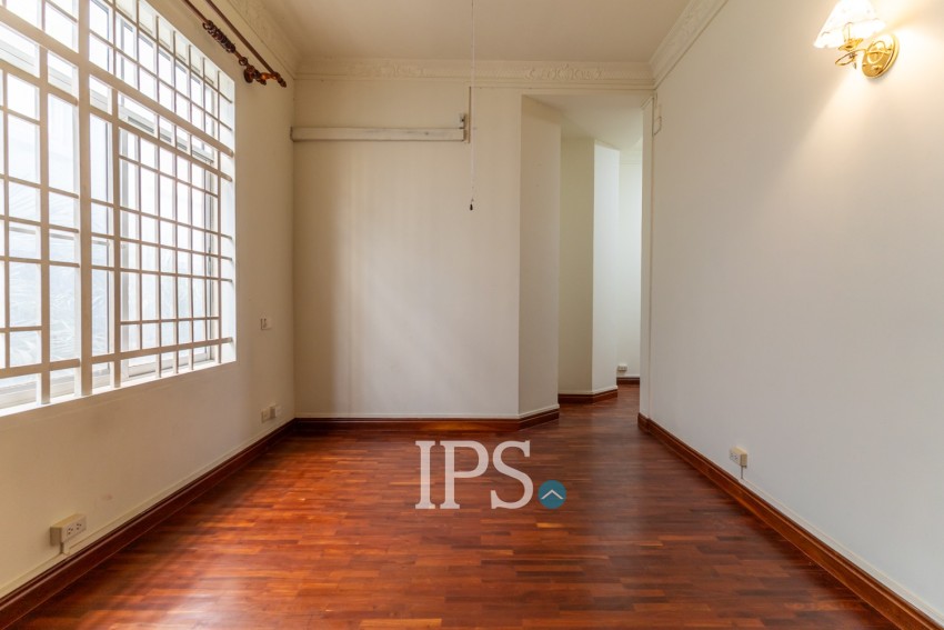 6 Bedroom Commercial Villa For Rent - BKK1, Phnom Penh