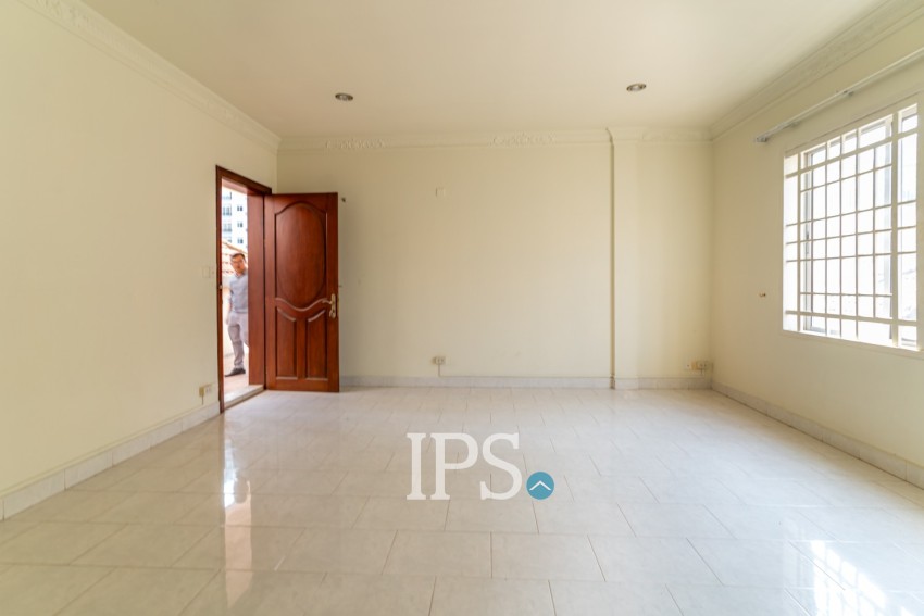 6 Bedroom Commercial Villa For Rent - BKK1, Phnom Penh