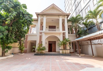 6 Bedroom Commercial Villa For Rent - BKK1, Phnom Penh thumbnail