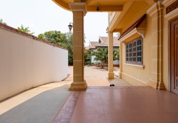 7 Bedroom House For Sale - Svay Dangkum, Siem Reap thumbnail