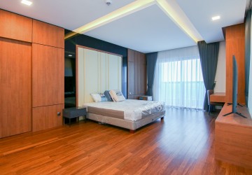 5 Bedroom Duplex Penthouse For Rent - Tonle Bassac, Phnom Penh thumbnail