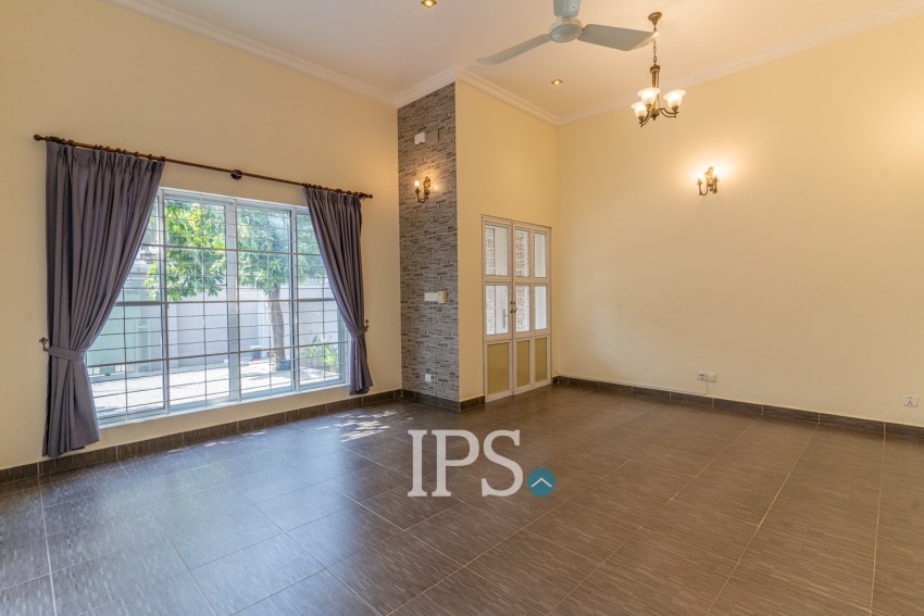 5 Bedroom Villa For Rent - Phsar Daeum Thkov, Phnom Penh